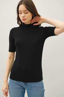  SHORT SLEEVE MOCKNECK KNIT TOP