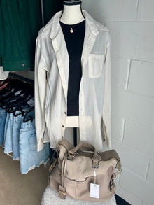  Boyfriend Button Up